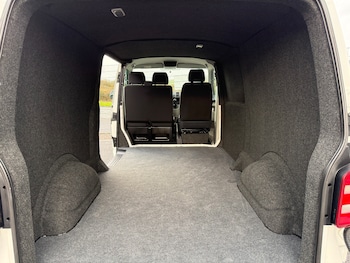 Used Volkswagen Transporter 2019 for sale - 77663707: Photo