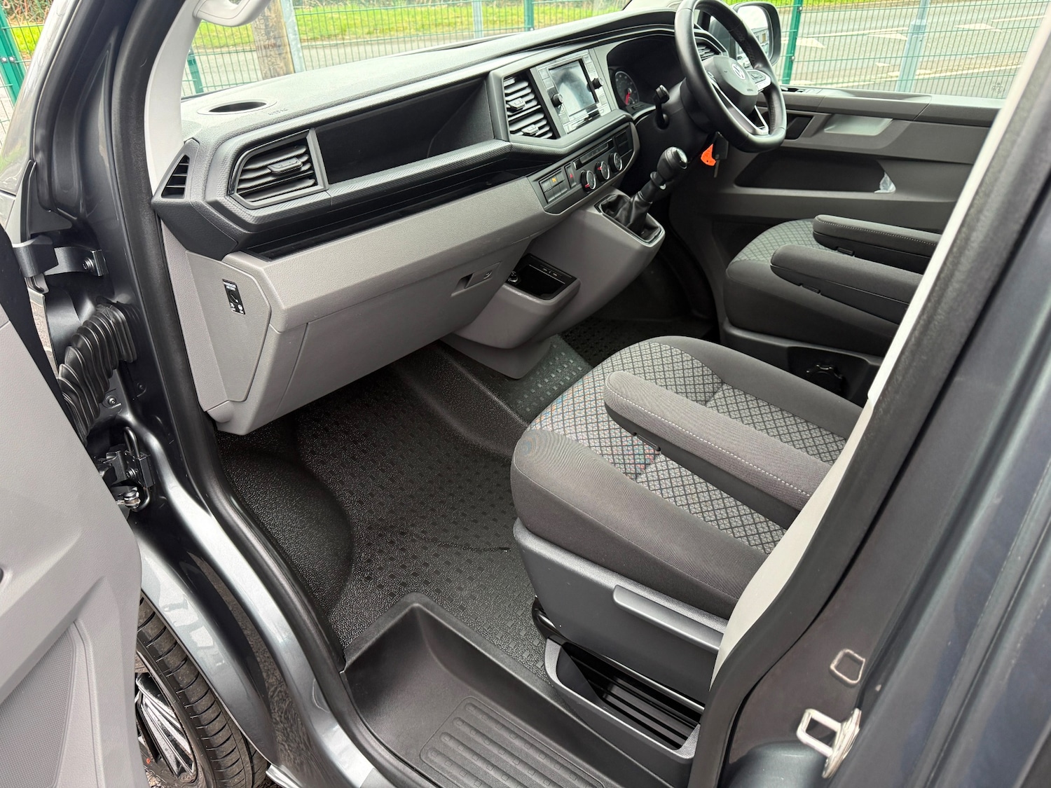 Used Volkswagen Transporter Shuttle 2020 for sale - 77902727: Photo 9