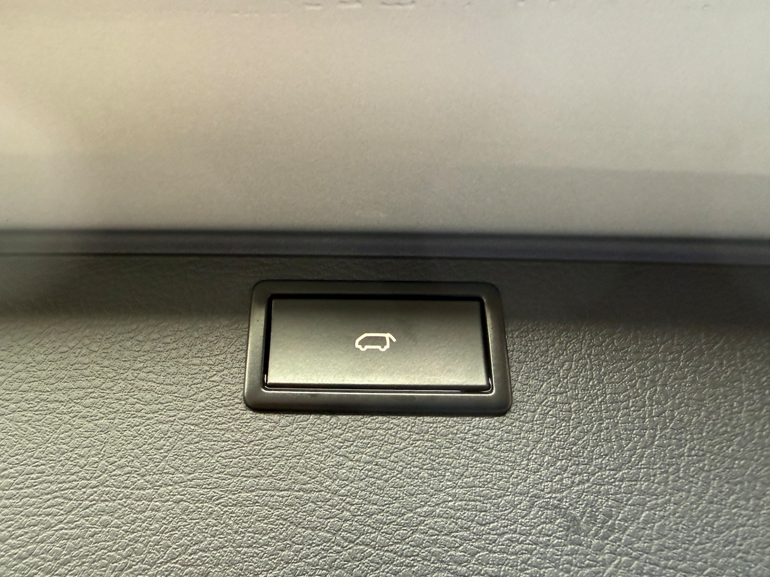 Used Volkswagen Transporter 2018 for sale - 76305859: Photo 12