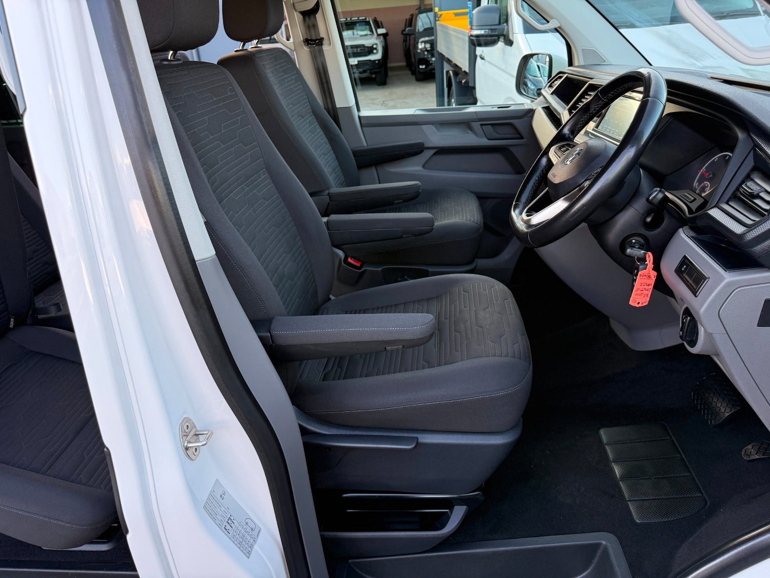 Used Volkswagen Transporter Shuttle 2020 for sale - 78169443: Photo 25