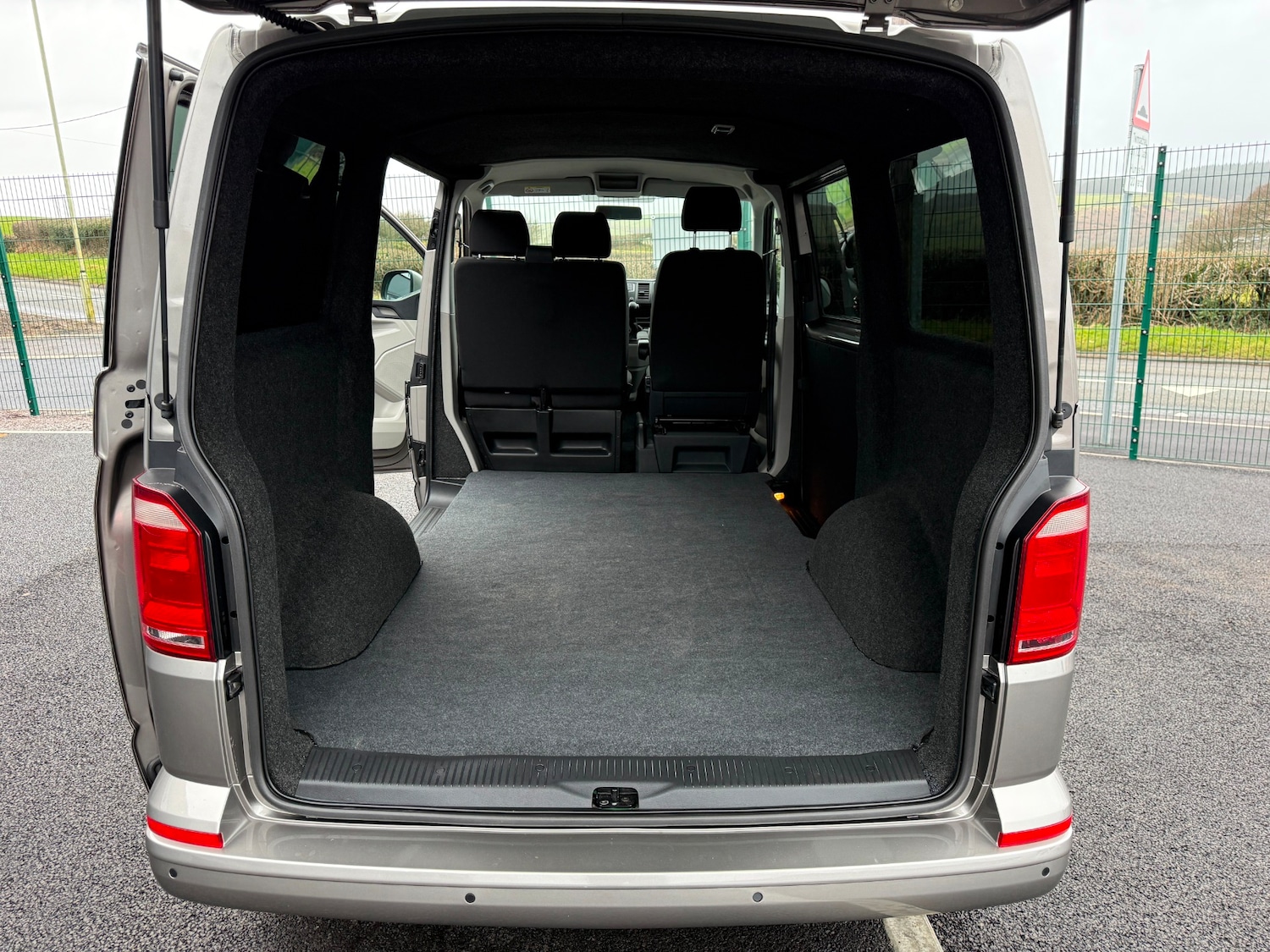 Used Volkswagen Transporter 2020 for sale - 77385625: Photo 12