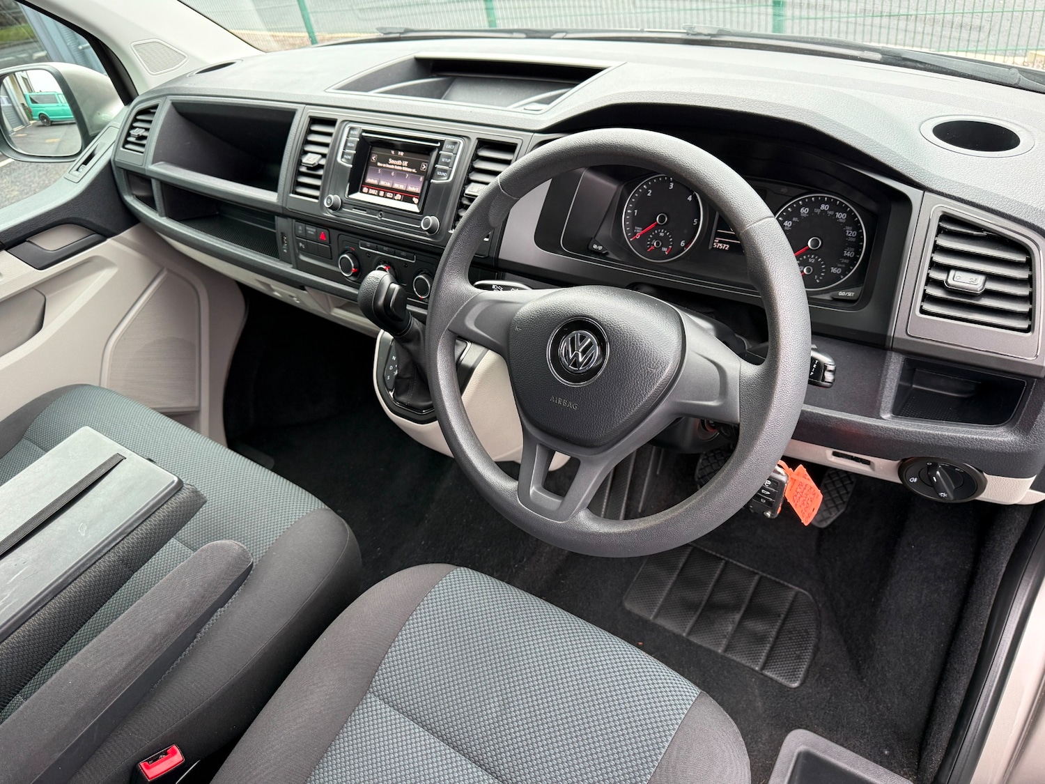 Used Volkswagen Transporter 2020 for sale - 77385625: Photo 21