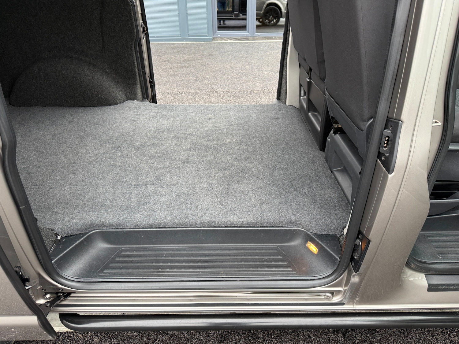 Used Volkswagen Transporter 2020 for sale - 77385625: Photo 3