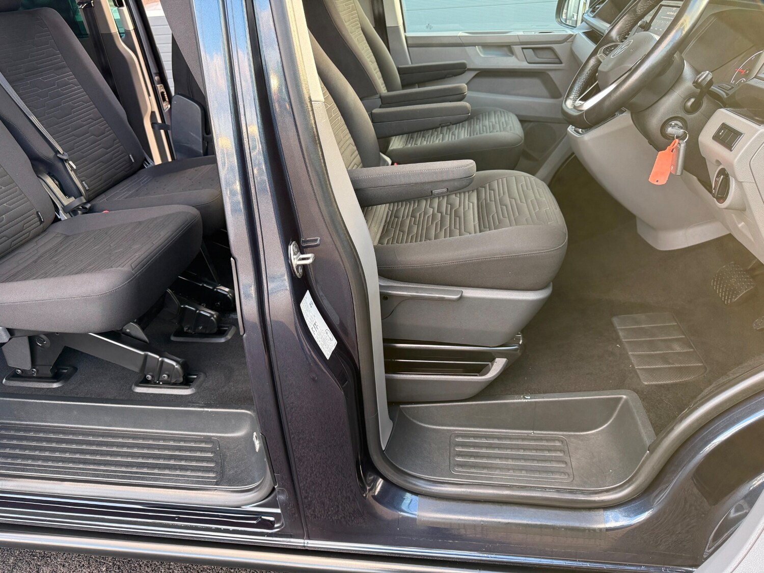 Used Volkswagen Transporter Shuttle 2020 for sale - 77846696: Photo 16