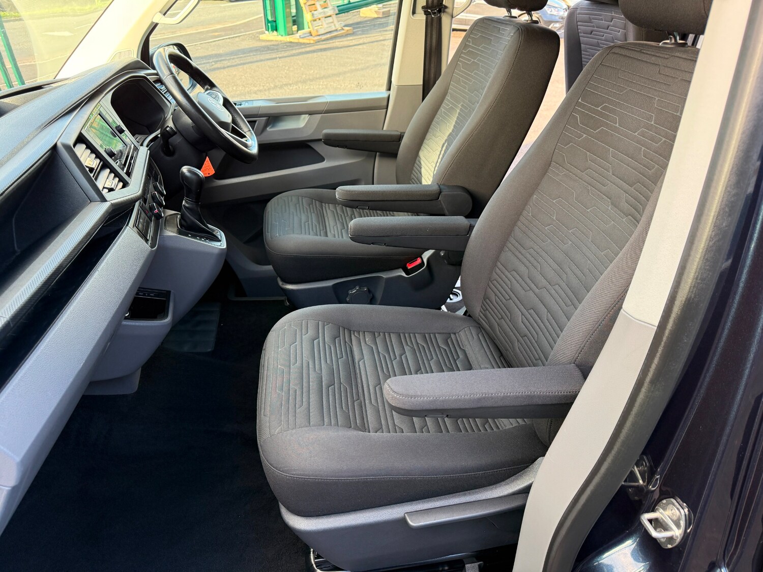 Used Volkswagen Transporter Shuttle 2020 for sale - 77846696: Photo 19