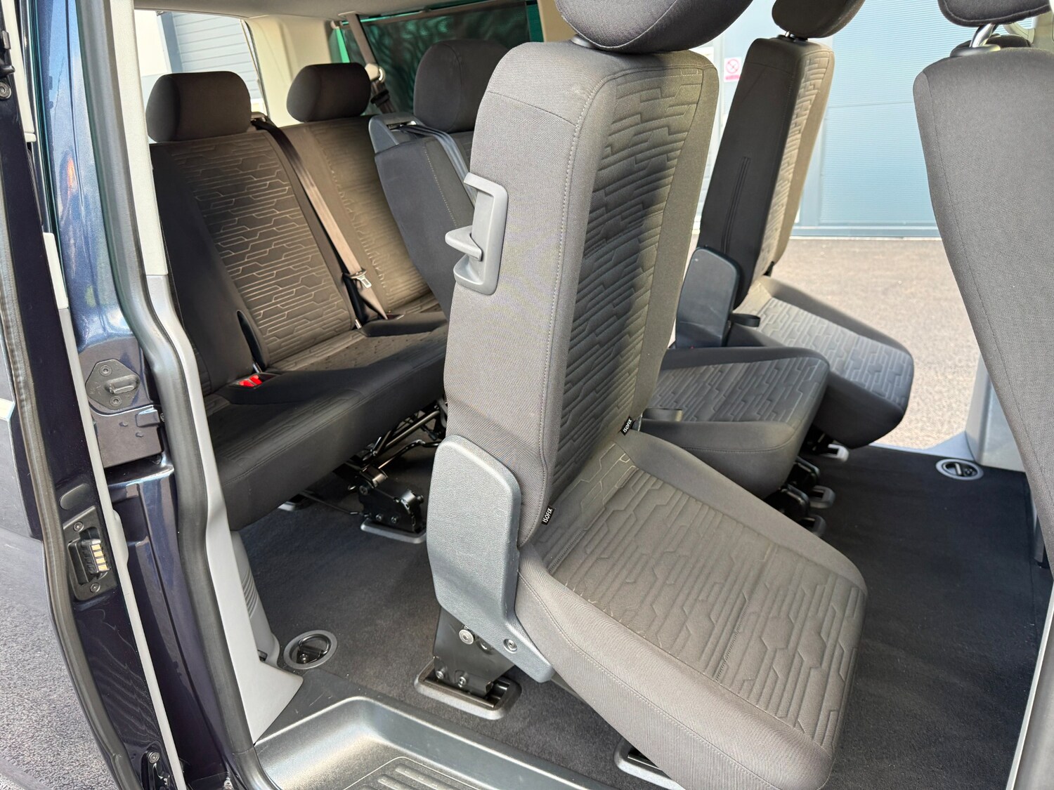 Used Volkswagen Transporter Shuttle 2020 for sale - 77846696: Photo 4