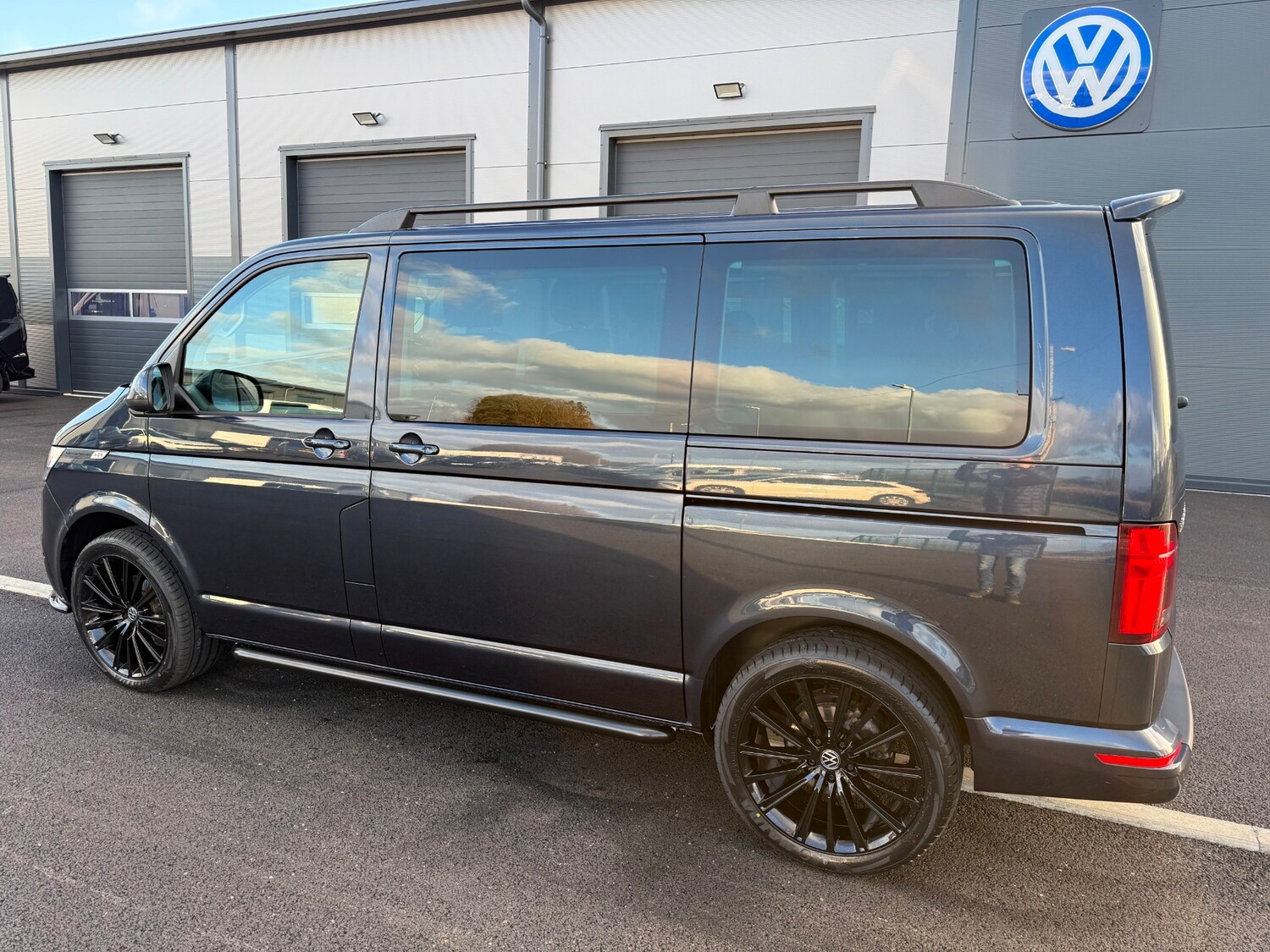 Used Volkswagen Transporter Shuttle 2020 for sale - 77846696: Photo 7