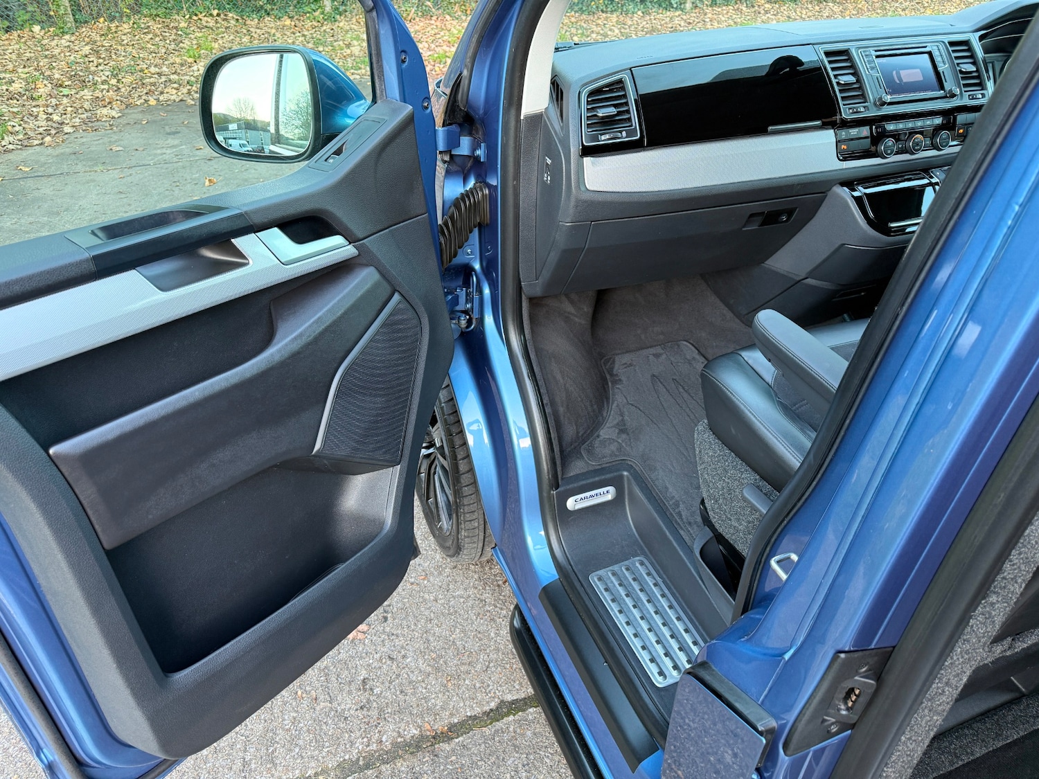 Used Volkswagen Caravelle 2018 for sale - 76630463: Photo 23