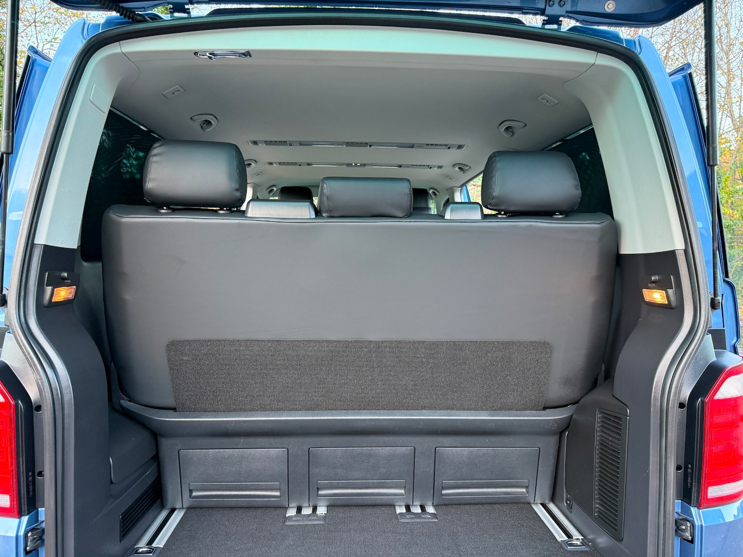 Used Volkswagen Caravelle 2018 for sale - 76630463: Photo 3