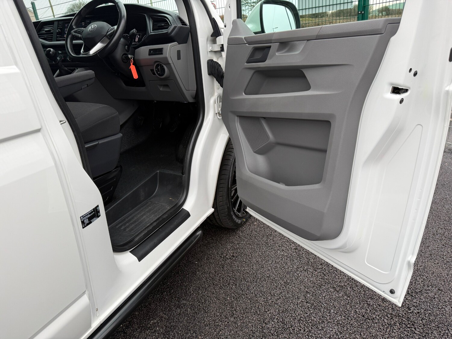 Used Volkswagen Transporter 2022 for sale - 77745124: Photo 14