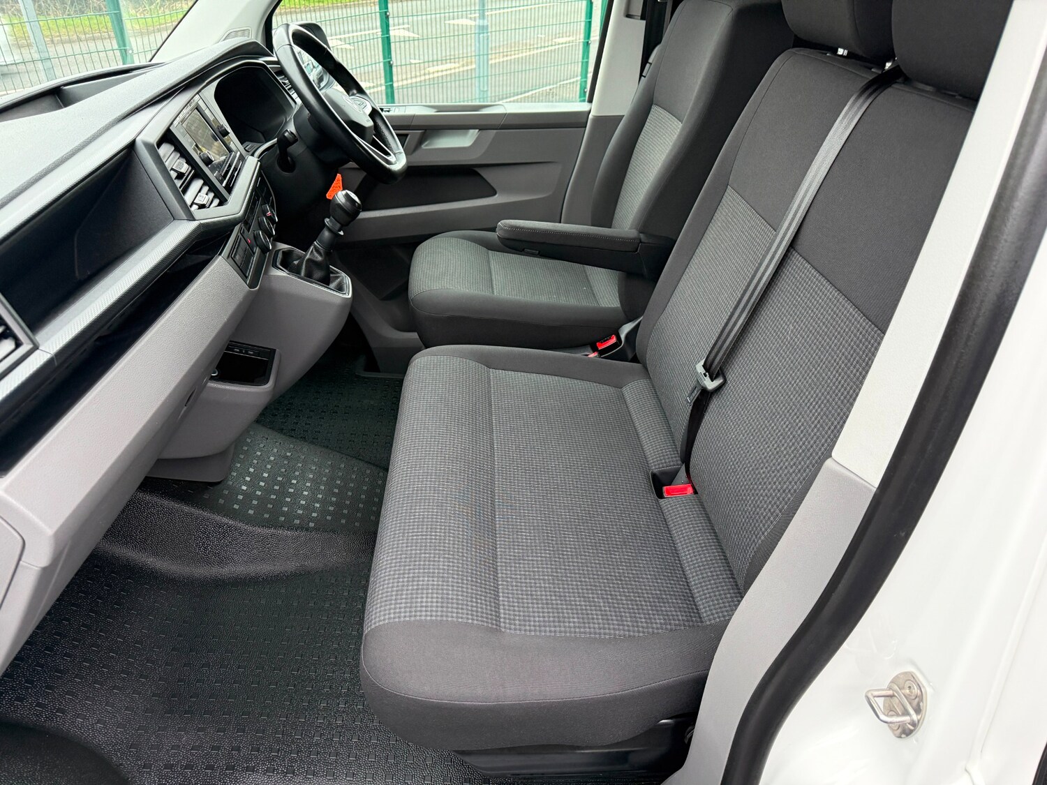 Used Volkswagen Transporter 2022 for sale - 77745124: Photo 17