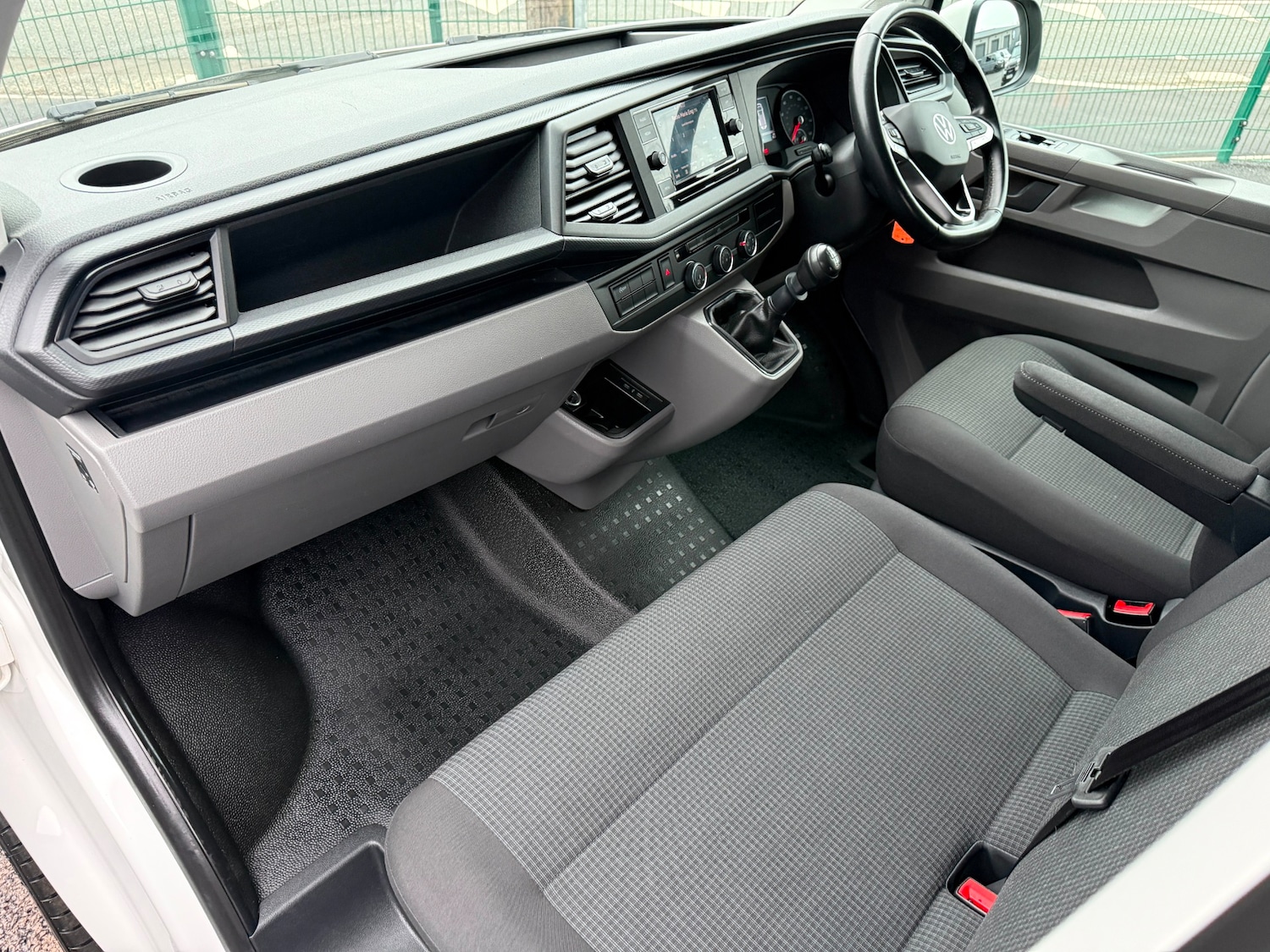 Used Volkswagen Transporter 2022 for sale - 77745124: Photo 18