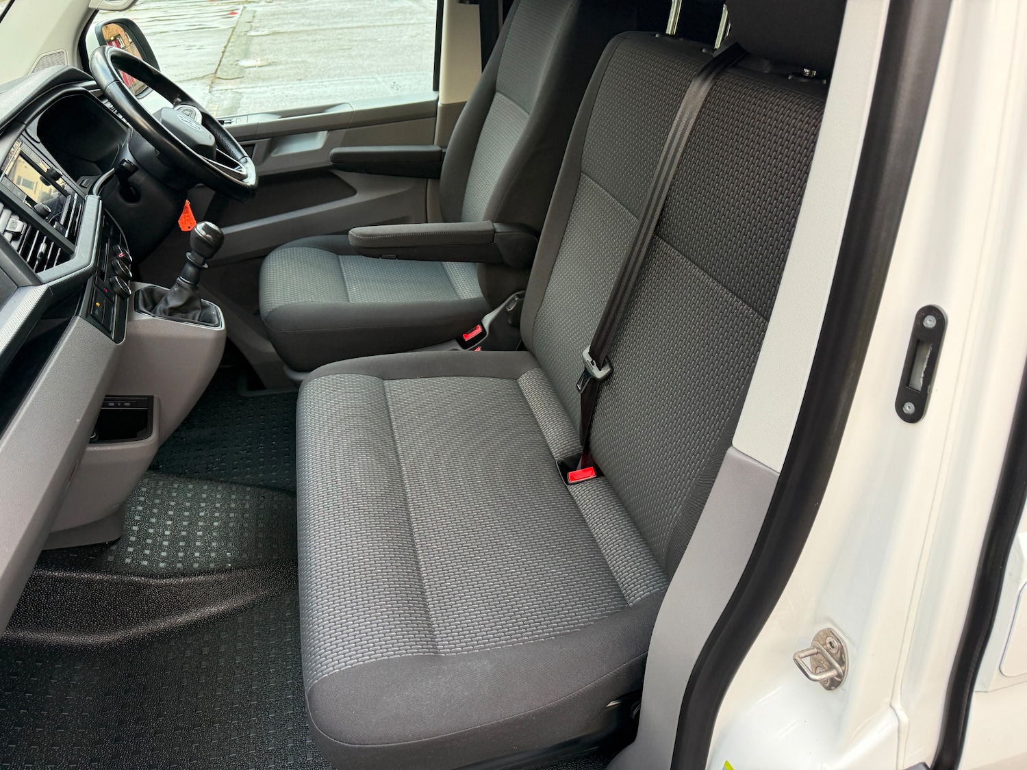 Used Volkswagen Transporter 2021 for sale - 77466084: Photo 16