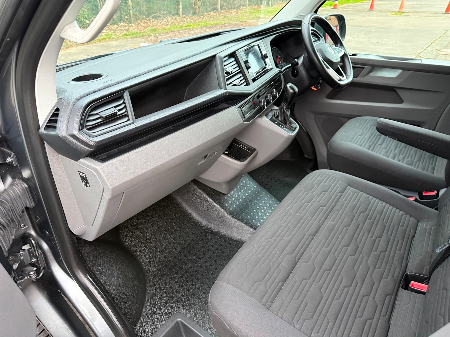 Used Volkswagen Transporter Shuttle 2020 for sale - 77118873: Photo 22