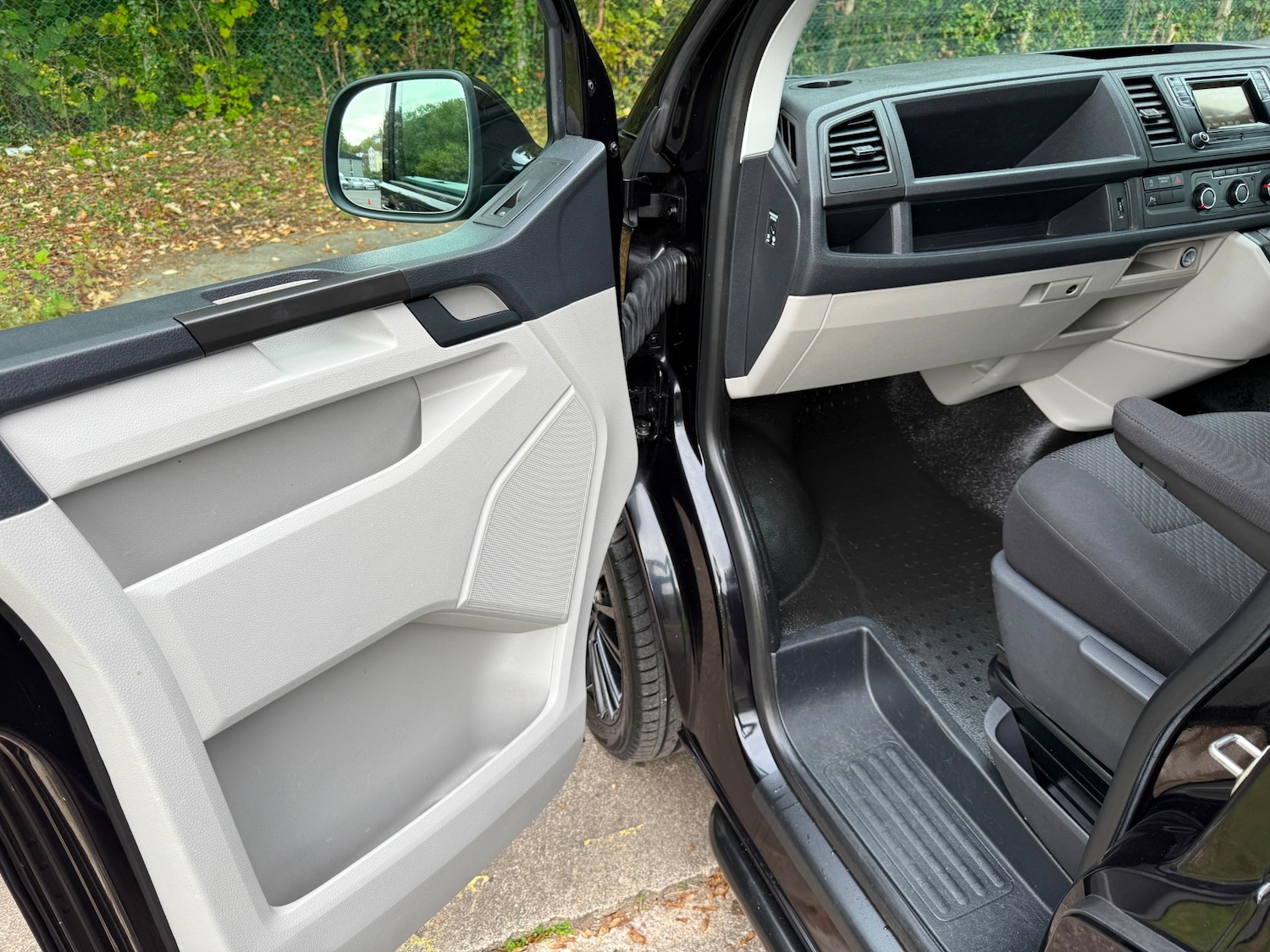 Used Volkswagen Transporter 2019 for sale - 76212240: Photo 19