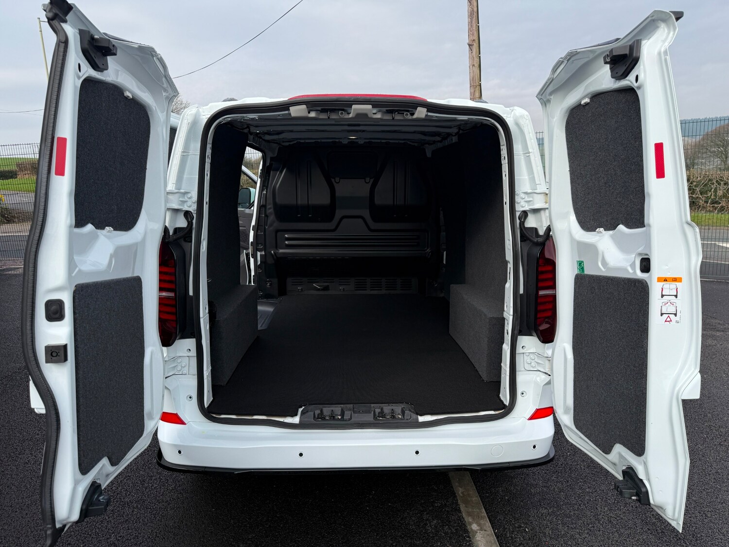 Used Volkswagen Transporter 2025 for sale - 77760798: Photo 16