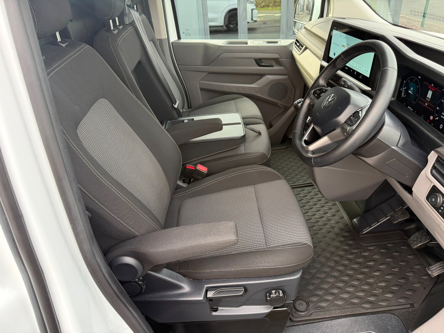 Used Volkswagen Transporter 2025 for sale - 77760798: Photo 24