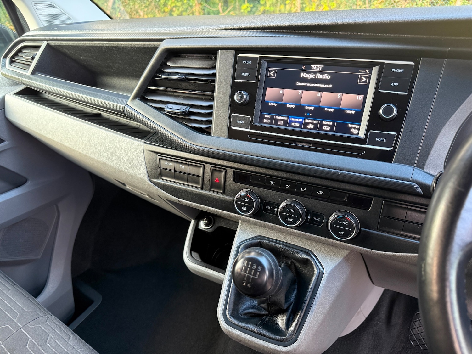 Used Volkswagen Transporter Shuttle 2021 for sale - 76397260: Photo 23