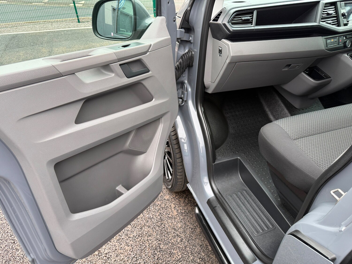 Used Volkswagen Transporter for sale - 78107957: Photo 13