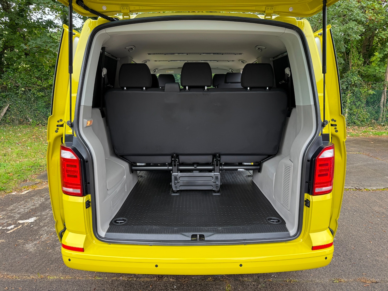 Used Volkswagen Transporter 2019 for sale - 76187377: Photo 3