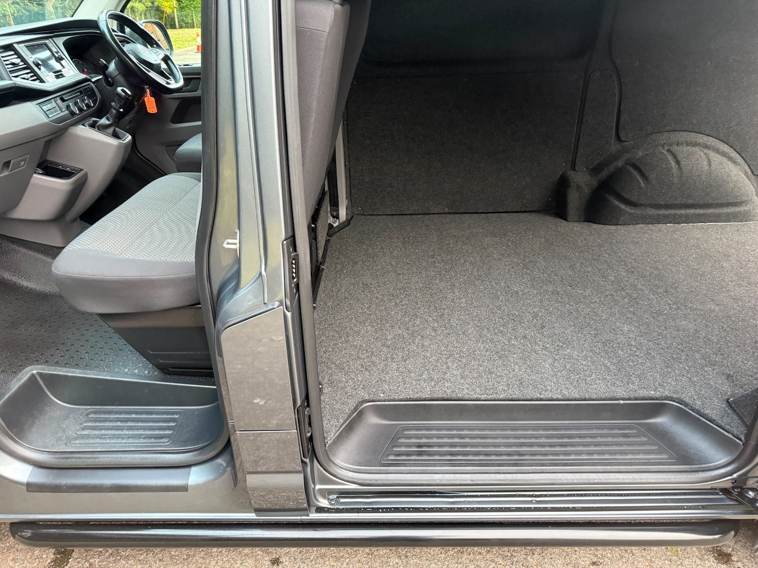 Used Volkswagen Transporter 2020 for sale - 76392412: Photo 10