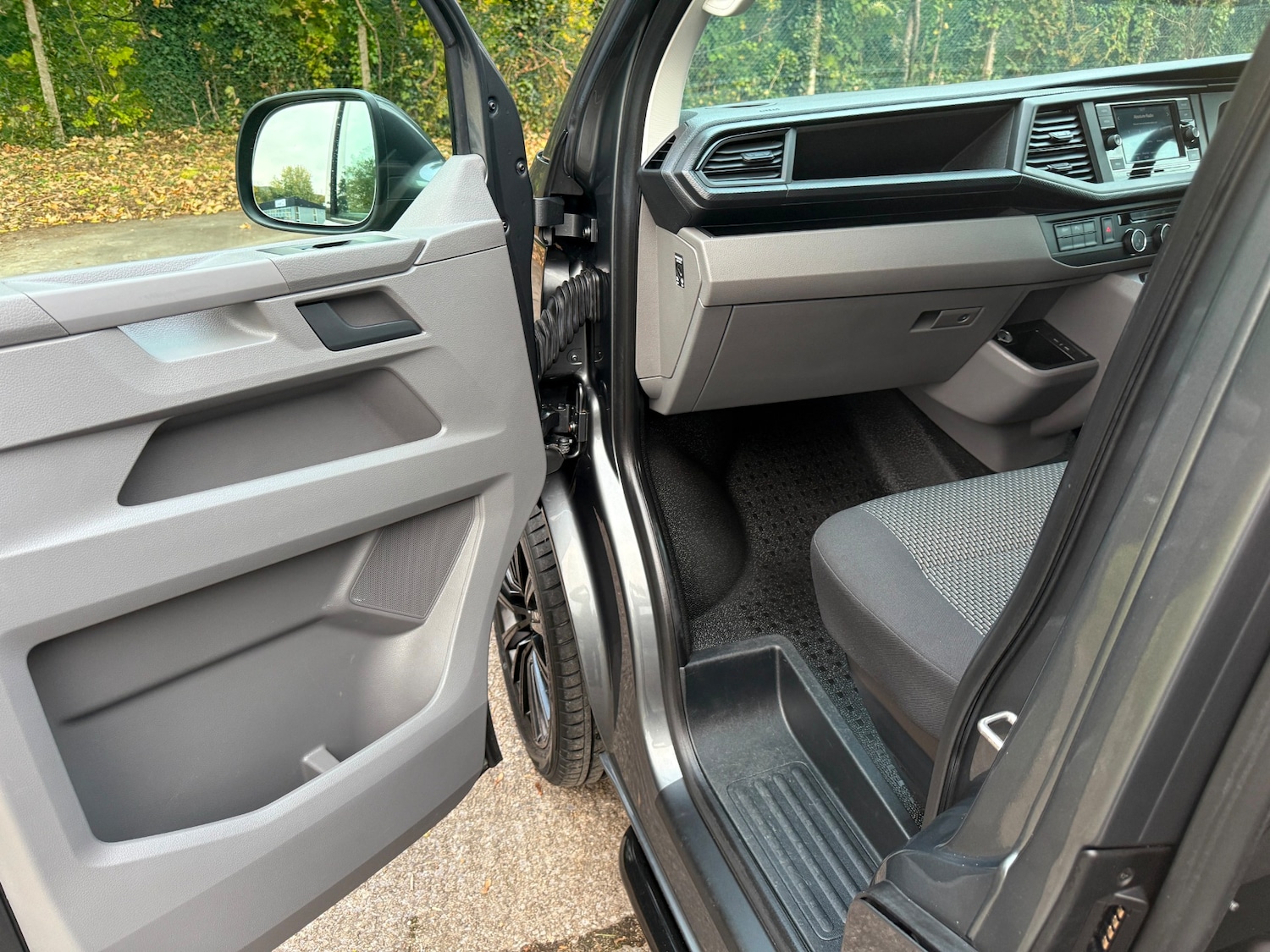 Used Volkswagen Transporter 2020 for sale - 76392412: Photo 12