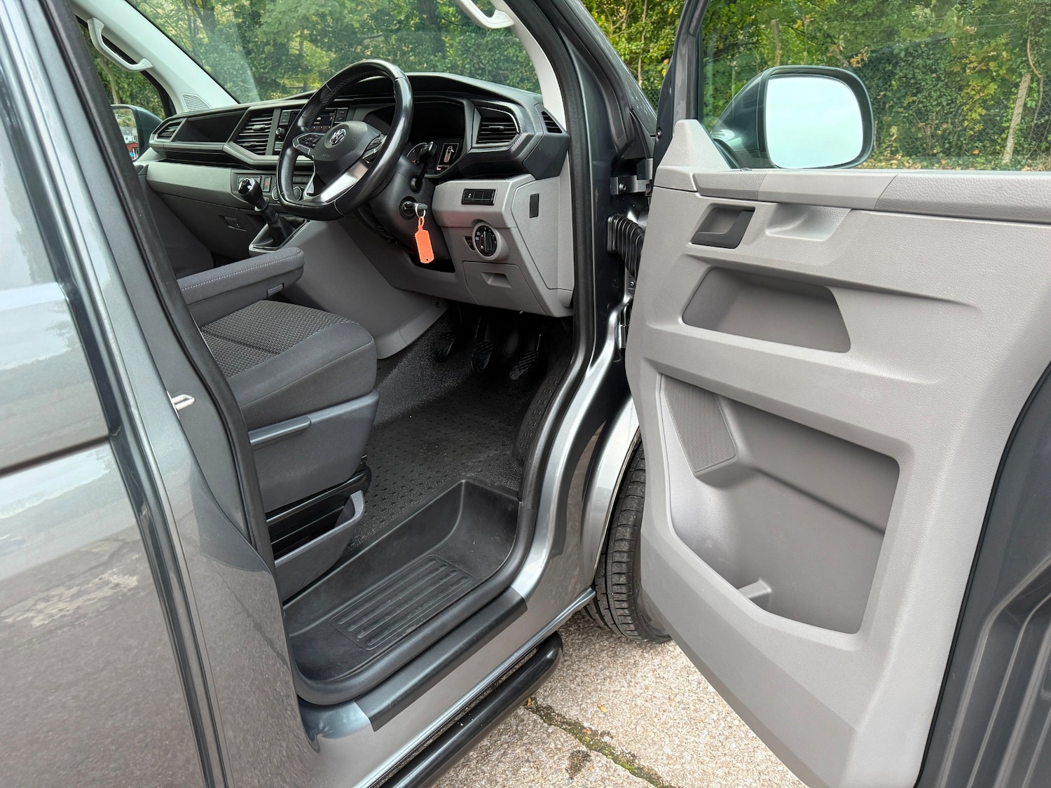 Used Volkswagen Transporter 2020 for sale - 76392412: Photo 13