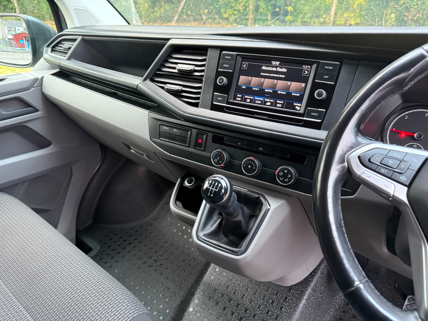 Used Volkswagen Transporter 2020 for sale - 76392412: Photo 16