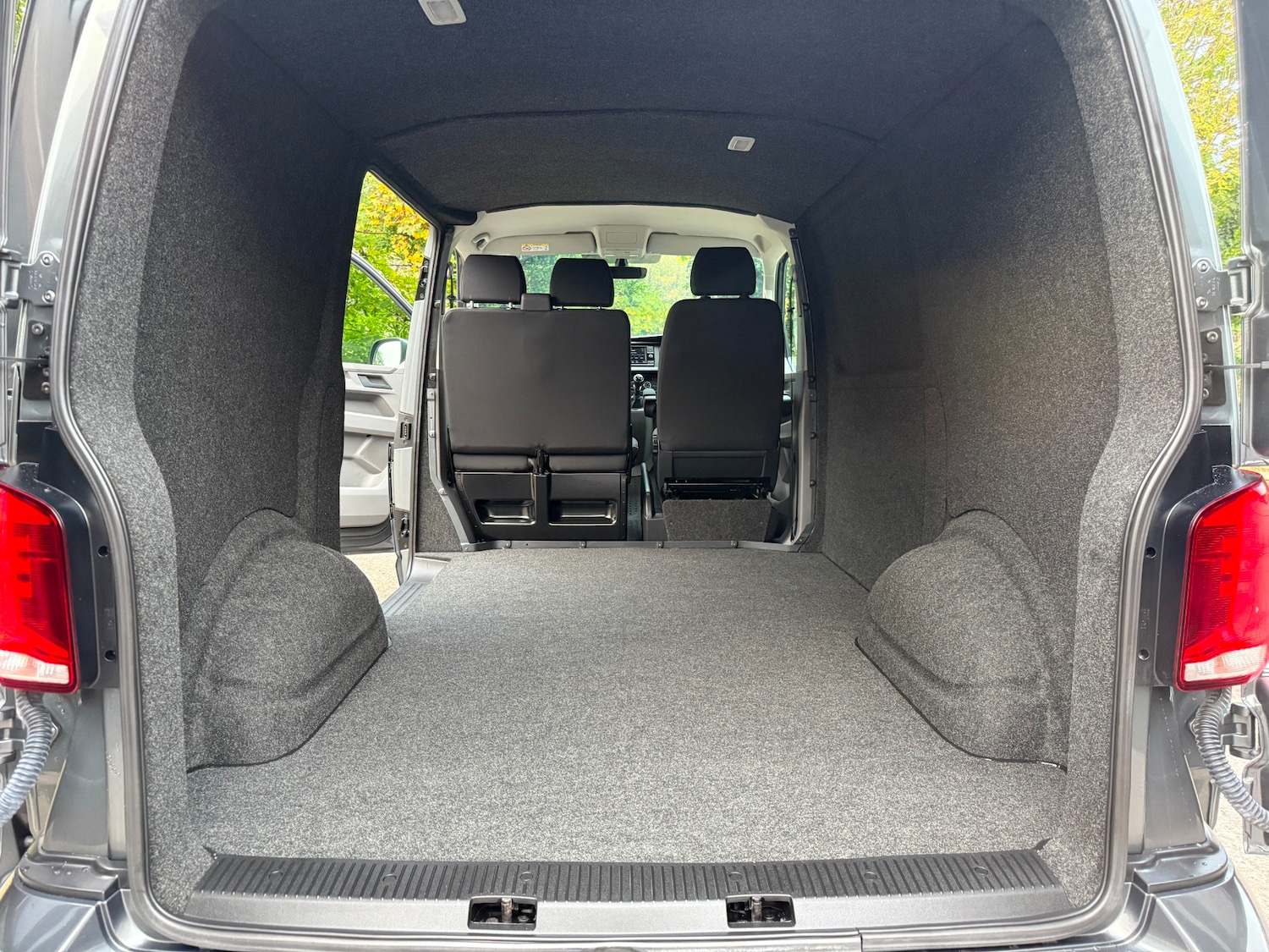 Used Volkswagen Transporter 2020 for sale - 76392412: Photo 3