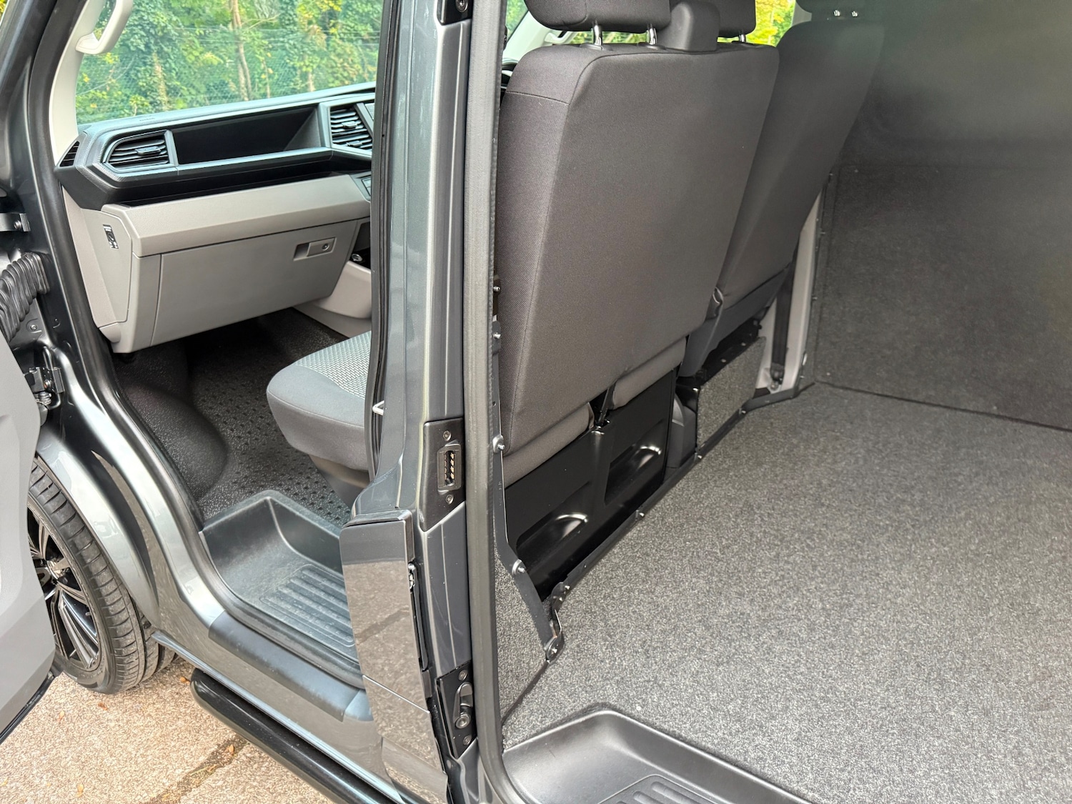 Used Volkswagen Transporter 2020 for sale - 76392412: Photo 4