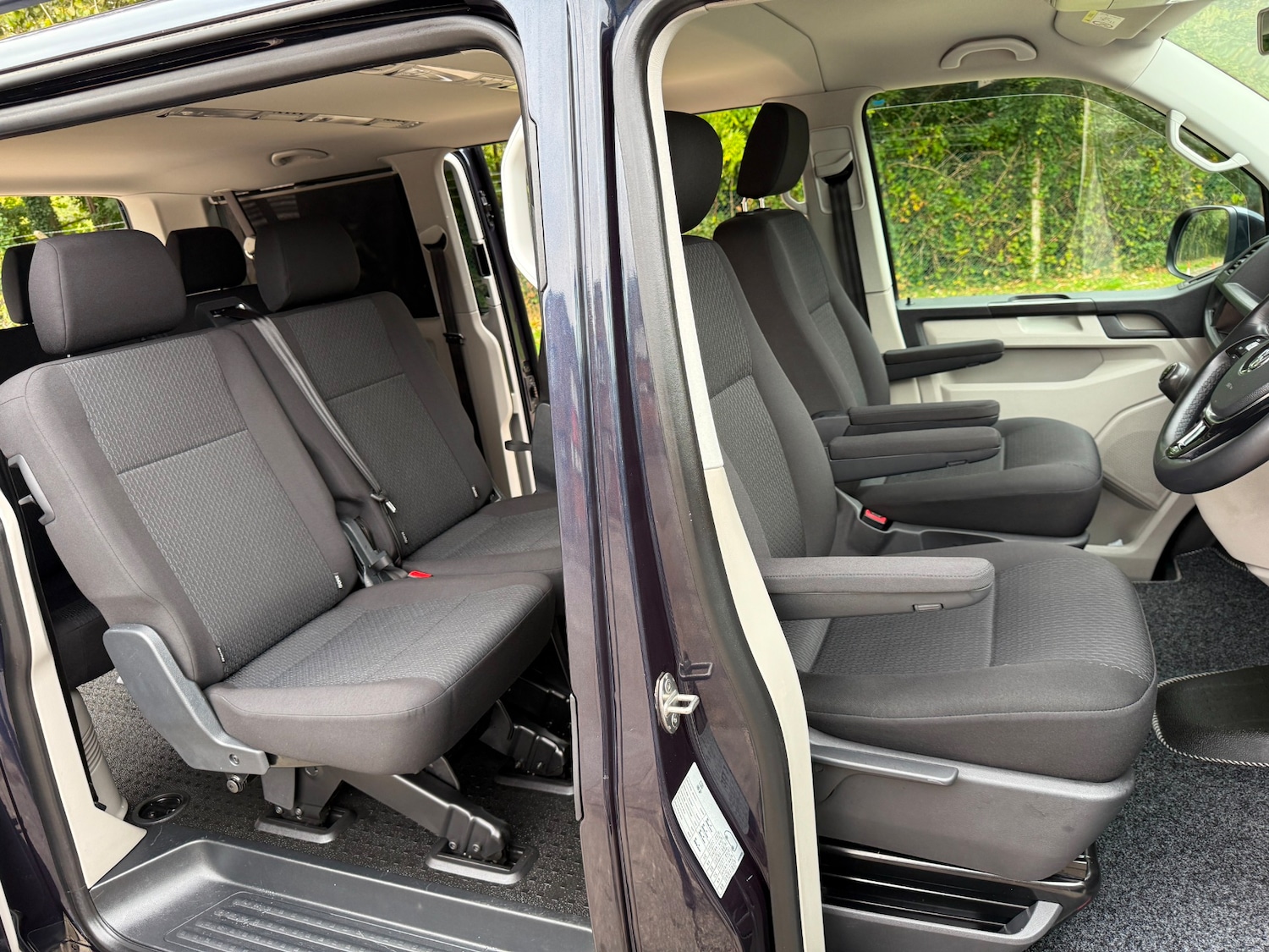 Used Volkswagen Transporter 2018 for sale - 76237481: Photo 15