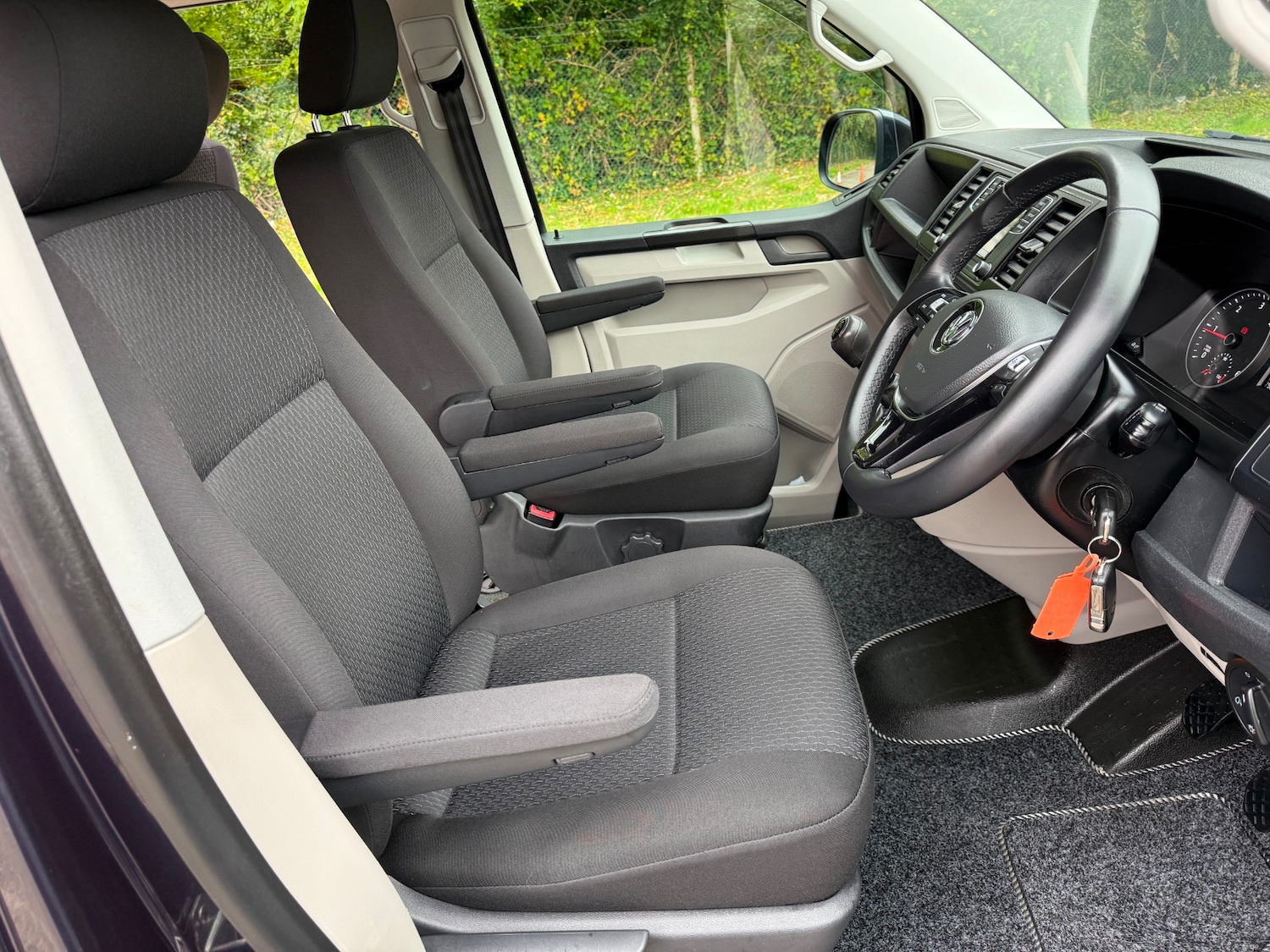 Used Volkswagen Transporter 2018 for sale - 76237481: Photo 22