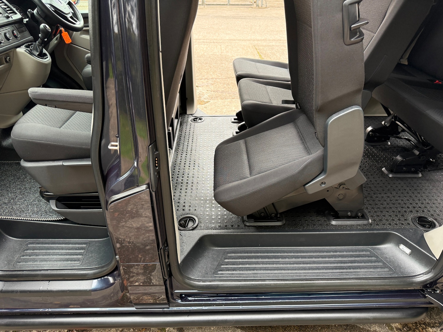 Used Volkswagen Transporter 2018 for sale - 76237481: Photo 4