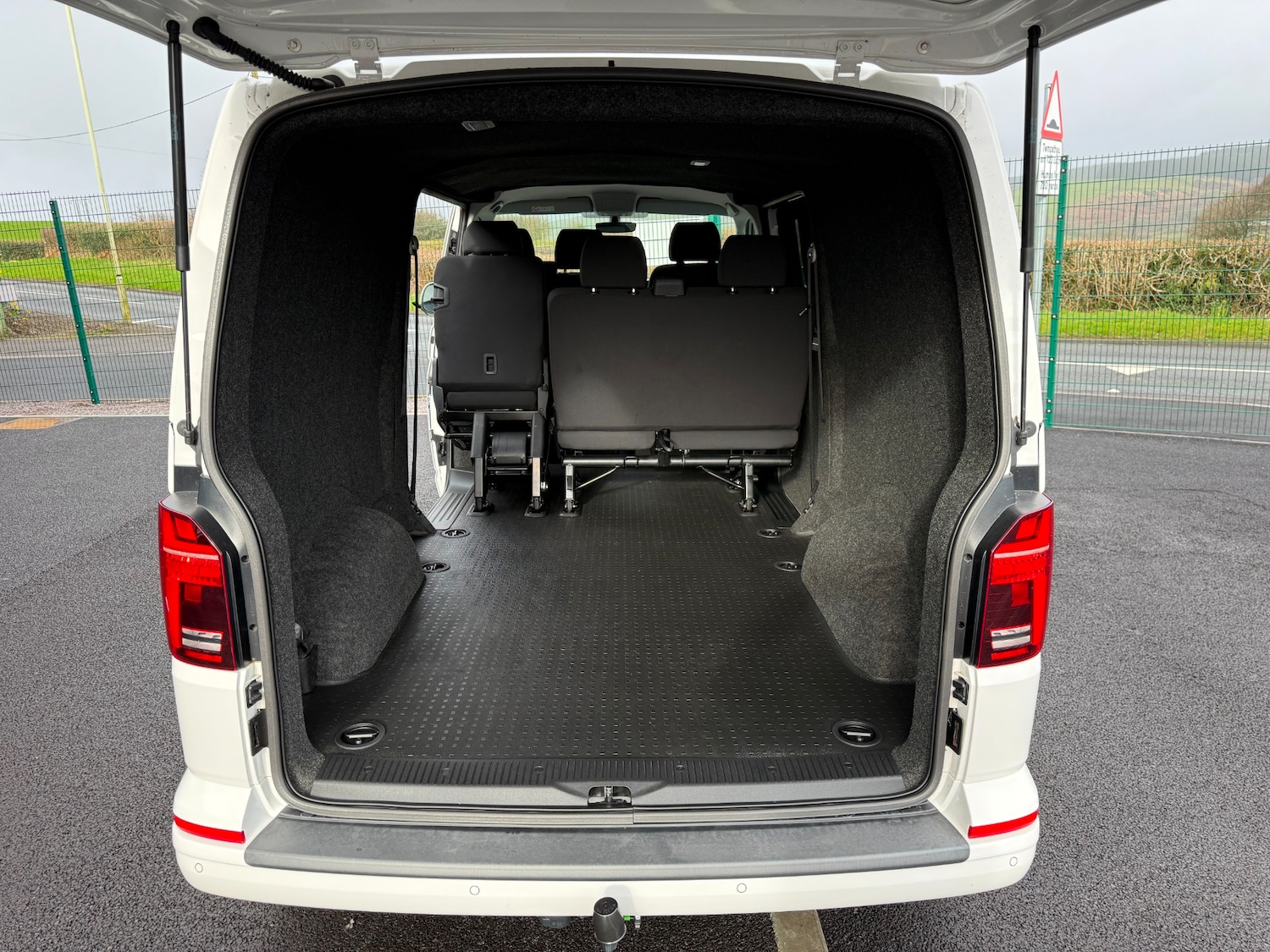 Used Volkswagen Transporter 2023 for sale - 77902726: Photo 13