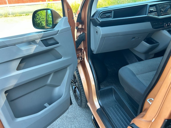 Used Volkswagen Transporter 2022 for sale - 75228955: Photo 18