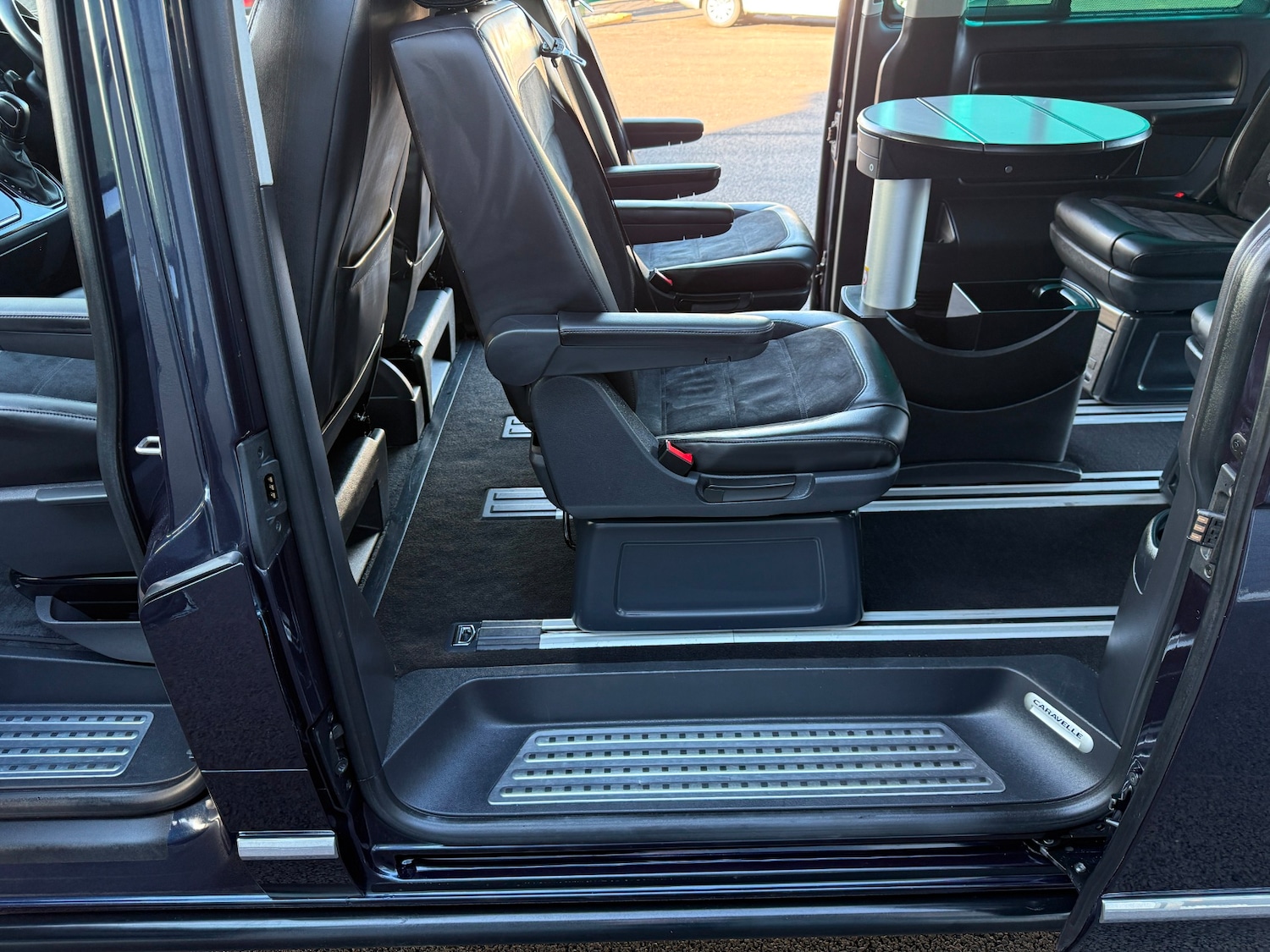 Used Volkswagen Caravelle 2018 for sale - 77938616: Photo 10