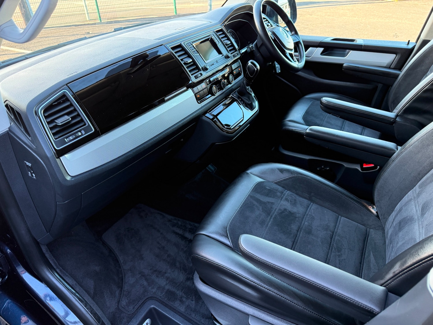 Used Volkswagen Caravelle 2018 for sale - 77938616: Photo 19