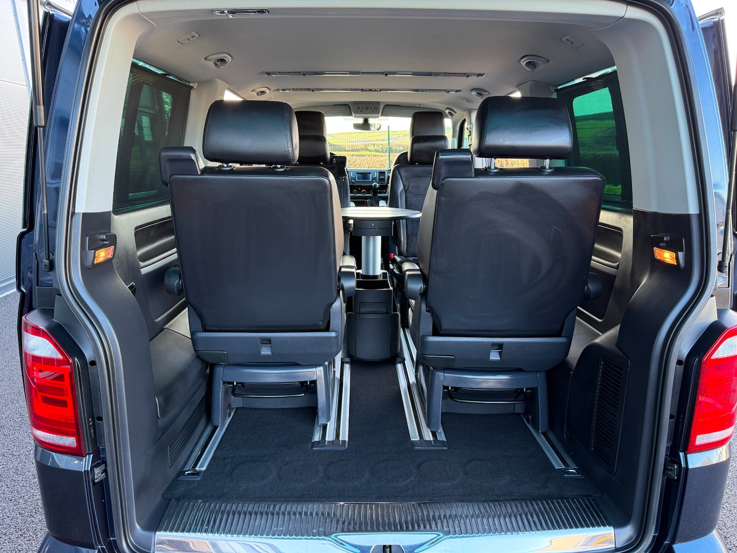 Used Volkswagen Caravelle 2018 for sale - 77938616: Photo 4