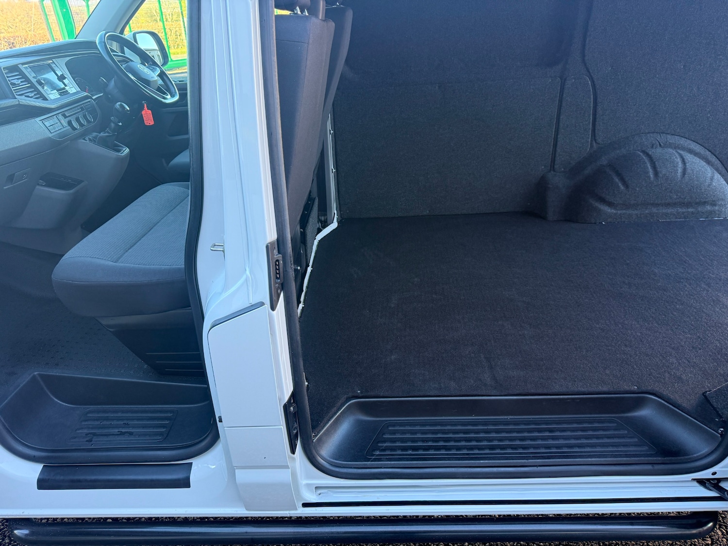 Used Volkswagen Transporter 2021 for sale - 76578255: Photo 3