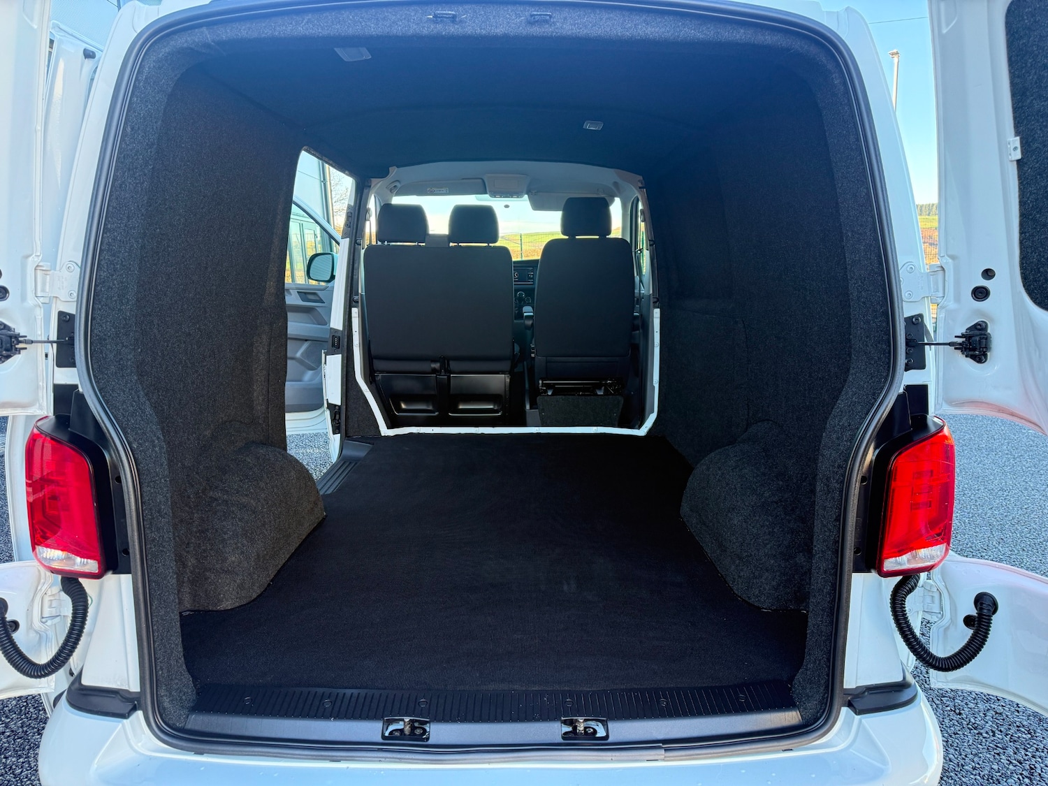 Used Volkswagen Transporter 2021 for sale - 76578255: Photo 4