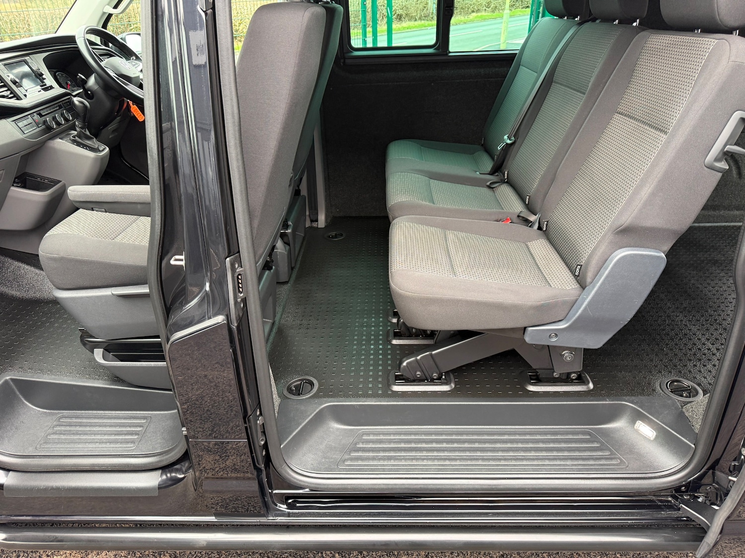 Used Volkswagen Transporter 2022 for sale - 77837400: Photo 5