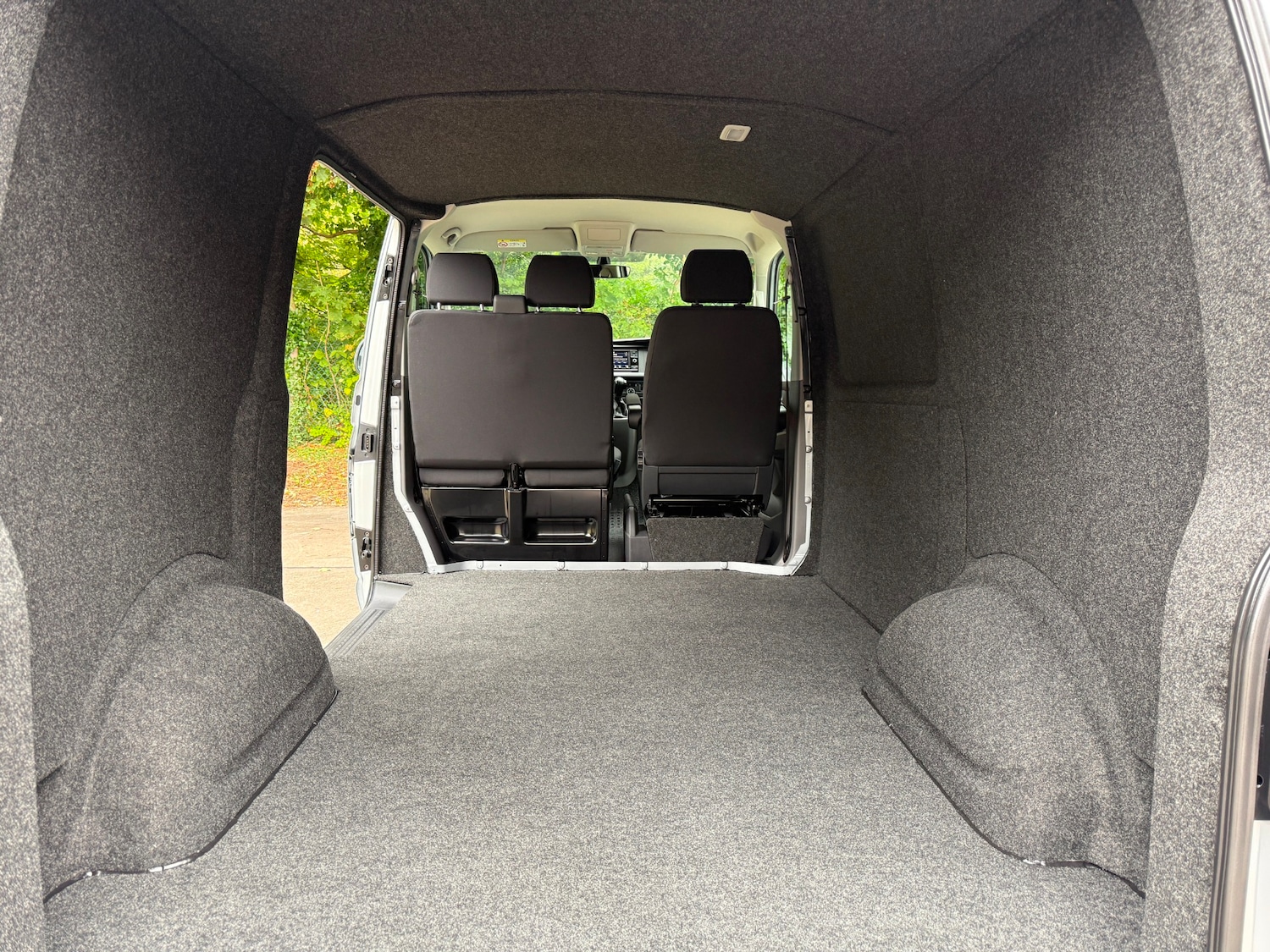 Used Volkswagen Transporter 2021 for sale - 76120518: Photo 11