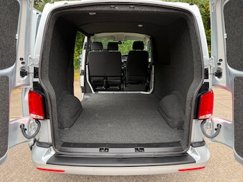 Used Volkswagen Transporter 2021 for sale - 76120518: Photo 3