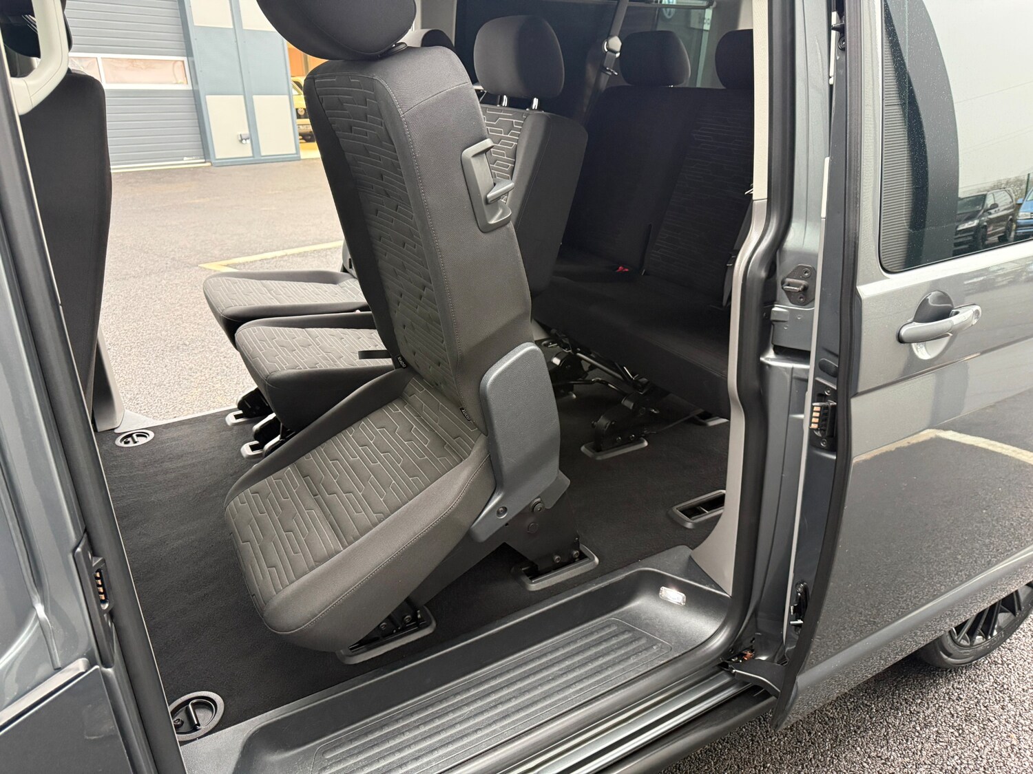 Used Volkswagen Transporter Shuttle 2020 for sale - 77365557: Photo 15