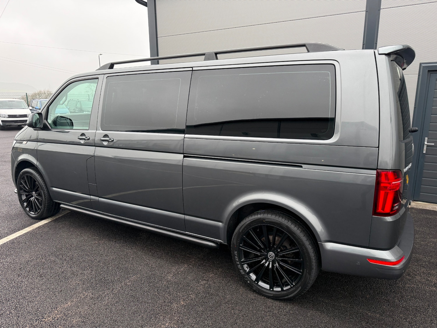 Used Volkswagen Transporter Shuttle 2020 for sale - 77365557: Photo 5