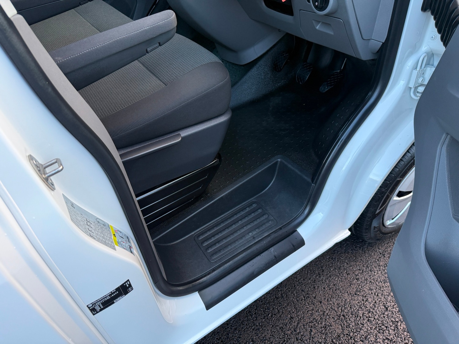 Used Volkswagen Transporter 2023 for sale - 77365556: Photo 23