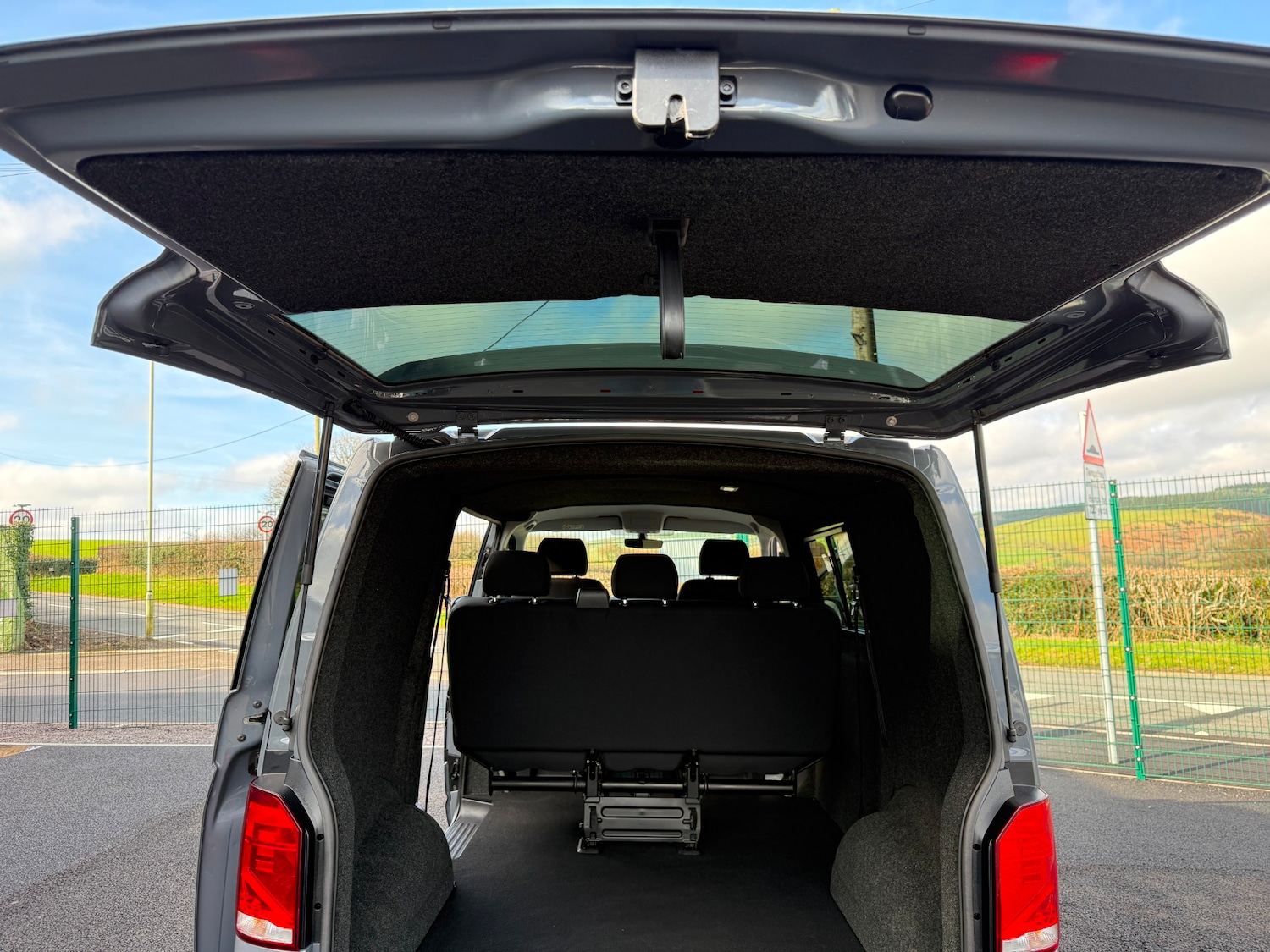 Used Volkswagen Transporter for sale - 77663708: Photo 11