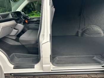 Used Volkswagen Transporter 2020 for sale - 75080074: Photo