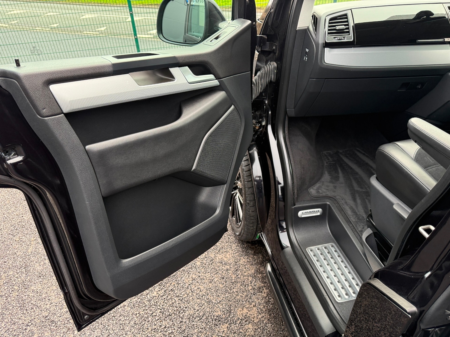 Used Volkswagen Caravelle 2019 for sale - 77618337: Photo 24