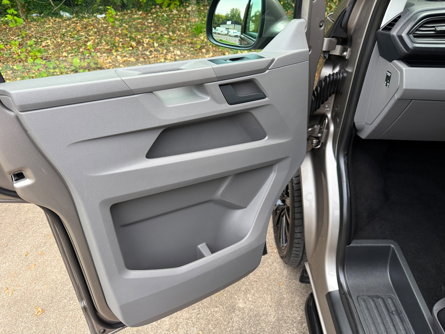 Used Volkswagen Transporter Shuttle 2021 for sale - 76392411: Photo 17